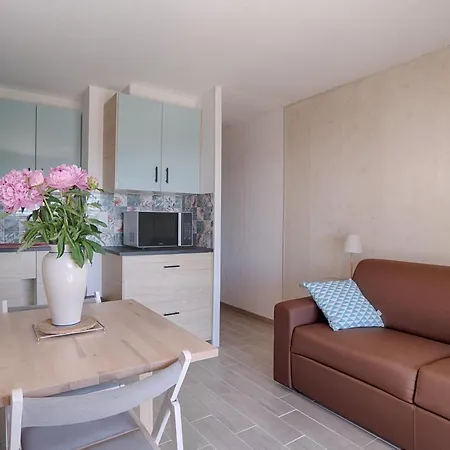 Lejlighed Beautiful With Terrace Near The Sea! *