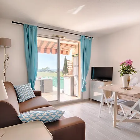 Beautiful With Terrace Near The Sea! Lejlighed
