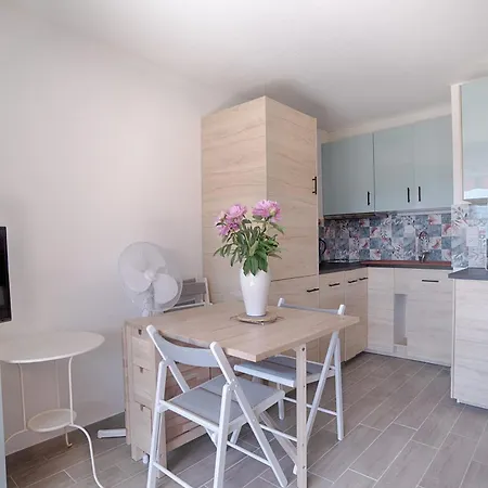Beautiful With Terrace Near The Sea! Carqueiranne